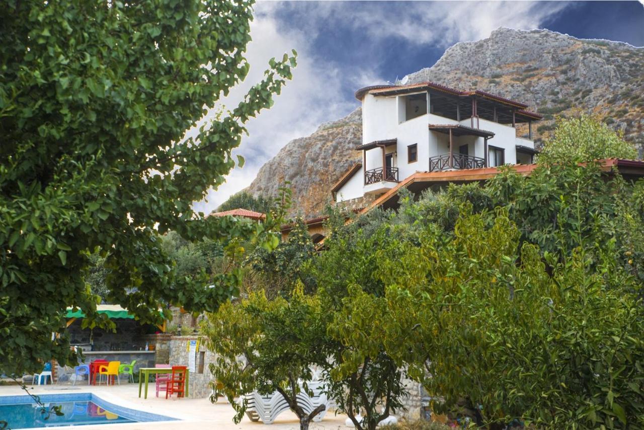 Pir Efes Konaklari Izmir Exterior foto